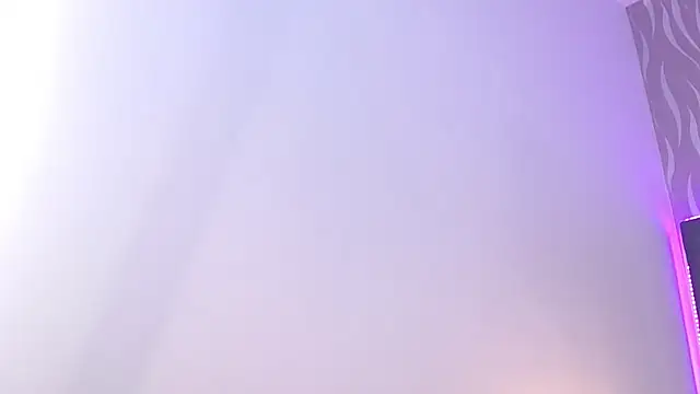 Snapshot of TINNATAYLOR chatting on May 12, 2026, 4:24 pm TINNATAYLOR online show from May 12, 2026, 4:24 pm