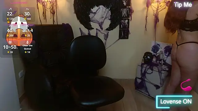 Snapshot of Bom_BomXX chatting on October 28, 2025, 1:39 am Bom BomXX online show from October 28, 2025, 1:39 am