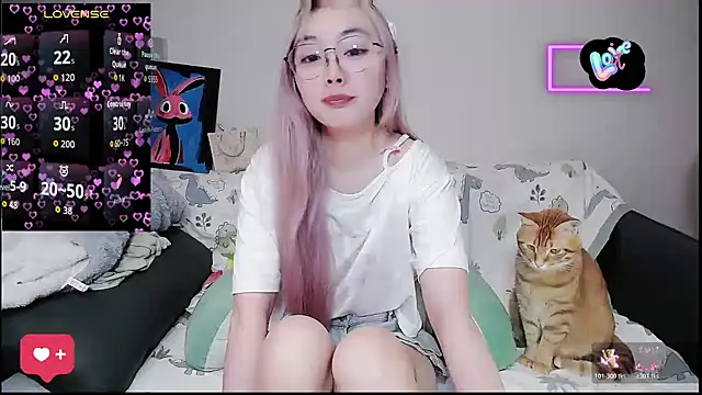 baby-yaya20 online show from October 23, 2025, 4:49 pm