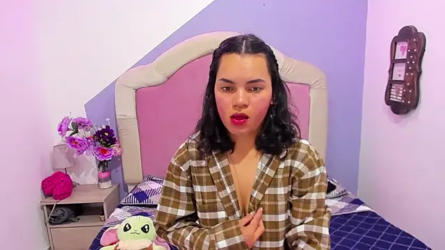 Snapshot of Angelina_rossy chatting on October 10, 2025, 3:51 am Angelina rossy online show from October 10, 2025, 3:51 am