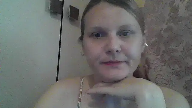 Snapshot of Elvanii chatting on May 25, 2026, 8:35 am Elvanii online show from May 25, 2026, 8:35 am