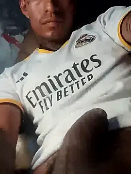 Snapshot of ElRompeponchi chatting on November 22, 2025, 2:27 pm ElRompeponchi online show from November 22, 2025, 2:27 pm