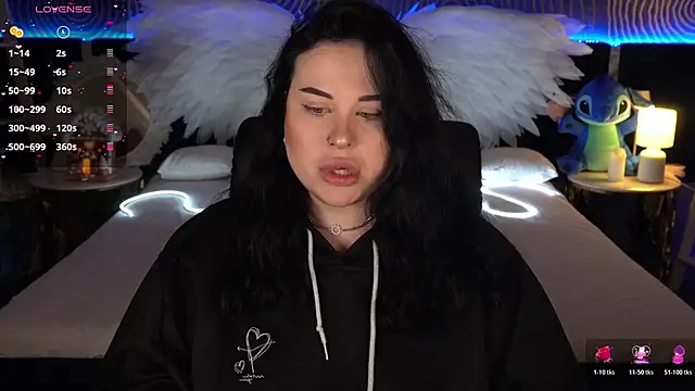 SerahMirabeli online show from November 29, 2025, 8:09 pm