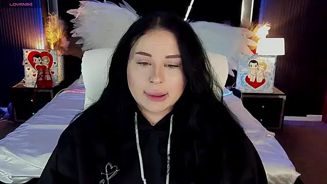 SerahMirabeli online show from March 22, 2026, 8:10 pm