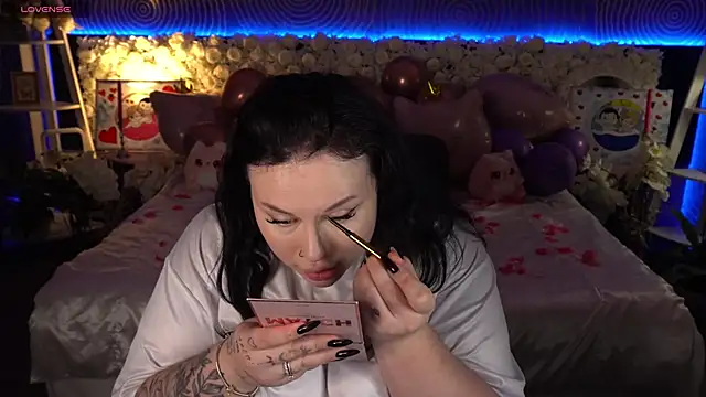 SerahMirabeli online show from February 28, 2026, 8:19 pm