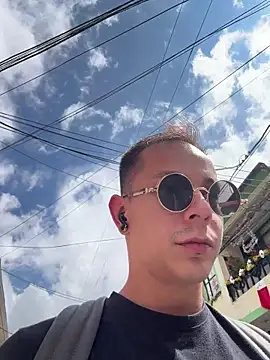 dimitryivanovv online show from November 30, 2025, 3:46 pm