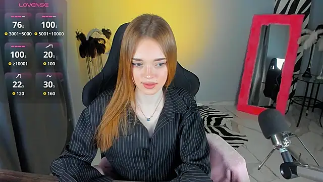 Snapshot of FlexyFox chatting on February 28, 2026, 4:17 pm FlexyFox online show from February 28, 2026, 4:17 pm