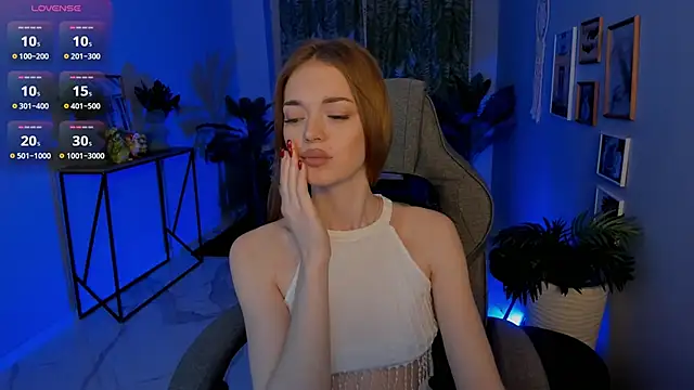 Snapshot of FlexyFox chatting on February 11, 2026, 11:43 am FlexyFox online show from February 11, 2026, 11:43 am