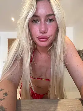 SexySaraxxoo online show from June 24, 2026, 11:53 am
