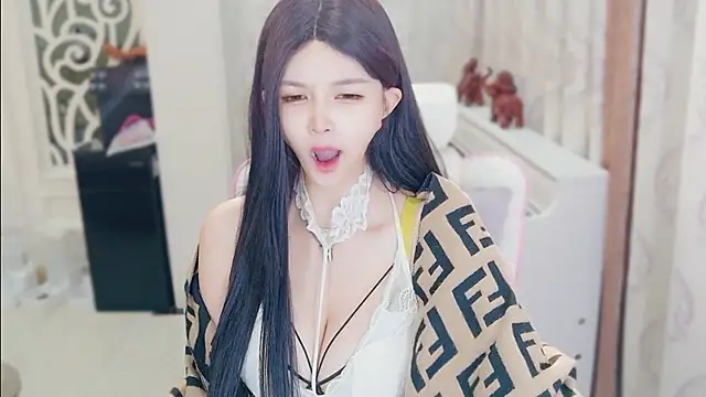 Aurora-77 online show from October 22, 2025, 3:22 pm