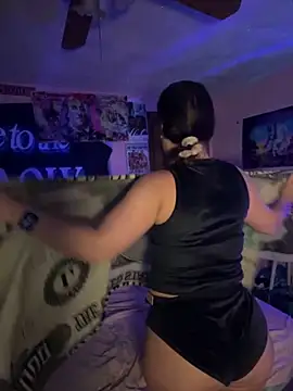 shortywidaphatty online show from October 10, 2025, 10:05 am