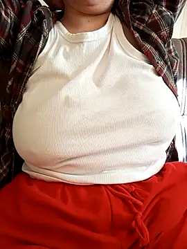 whiteprincesse online show from September 25, 2025, 12:11 pm