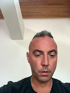 Snapshot of Marronglace1 chatting on September 18, 2025, 10:40 am Marronglace1 online show from September 18, 2025, 10:40 am