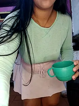 girlpee online show from December 2, 2025, 6:53 pm