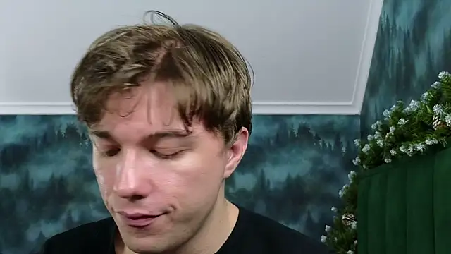 MarkShot  online show from December 5, 2025, 5:55 pm