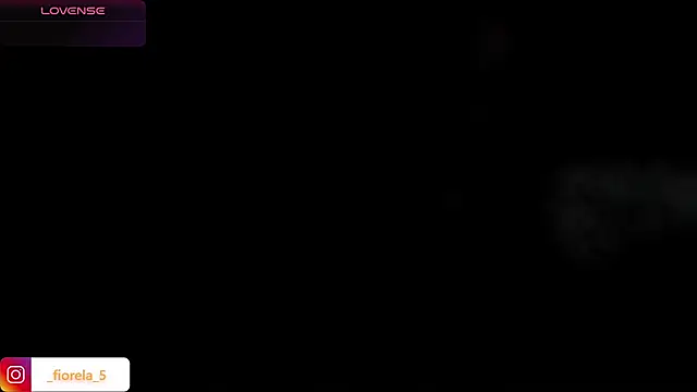 Snapshot of Fiorela_1 chatting on May 14, 2026, 6:32 am Fiorela 1 online show from May 14, 2026, 6:32 am
