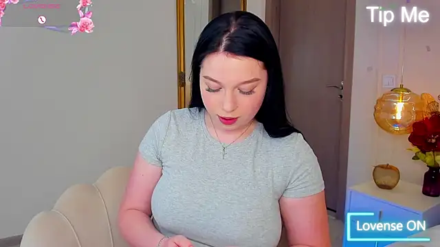 Snapshot of LexiePat chatting on April 17, 2026, 12:19 pm LexiePat online show from April 17, 2026, 12:19 pm