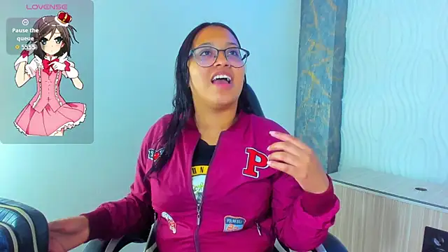 Snapshot of susan_mooree chatting on April 14, 2026, 8:25 pm susan mooree online show from April 14, 2026, 8:25 pm