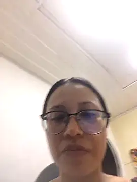 susan mooree online show from December 5, 2025, 7:34 pm