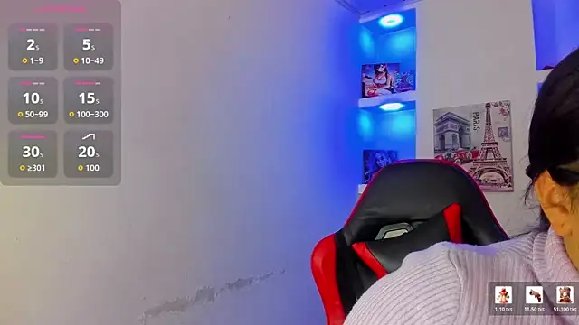 Snapshot of susan_mooree chatting on April 13, 2026, 8:13 pm susan mooree online show from April 13, 2026, 8:13 pm