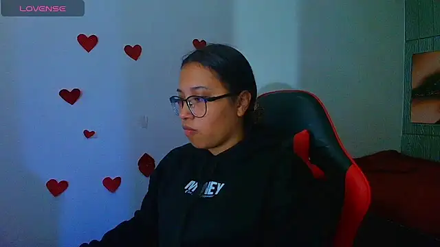 Snapshot of susan_mooree chatting on March 10, 2026, 8:46 pm susan mooree online show from March 10, 2026, 8:46 pm