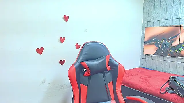 Snapshot of susan_mooree chatting on March 13, 2026, 7:52 pm susan mooree online show from March 13, 2026, 7:52 pm