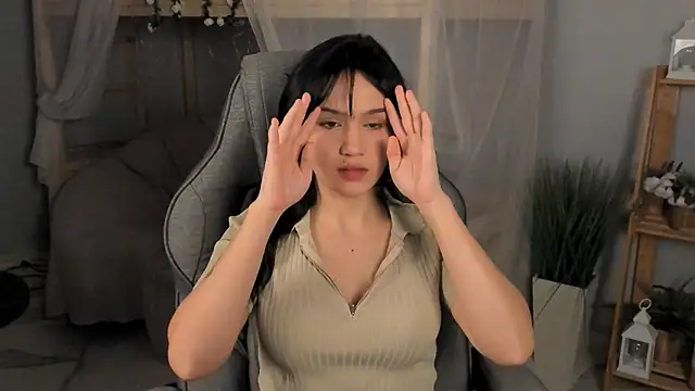 Snapshot of MonicaFarmer chatting on November 30, 2025, 5:47 pm MonicaFarmer online show from November 30, 2025, 5:47 pm