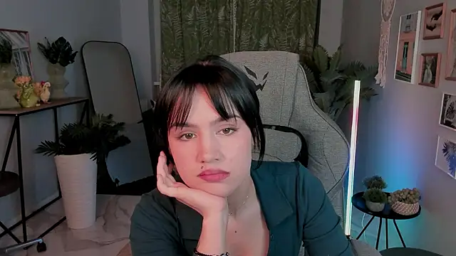 MonicaFarmer online show from March 21, 2026, 2:57 am