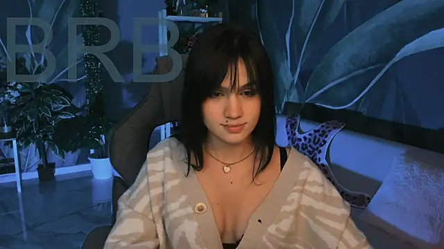 Snapshot of MonicaFarmer chatting on October 29, 2025, 5:23 pm MonicaFarmer online show from October 29, 2025, 5:23 pm