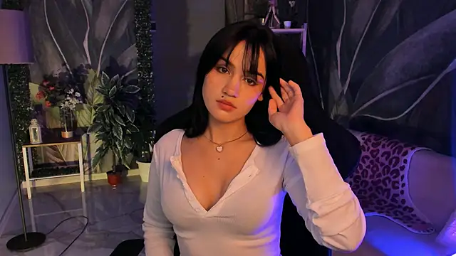 Snapshot of MonicaFarmer chatting on November 9, 2025, 5:39 pm MonicaFarmer online show from November 9, 2025, 5:39 pm