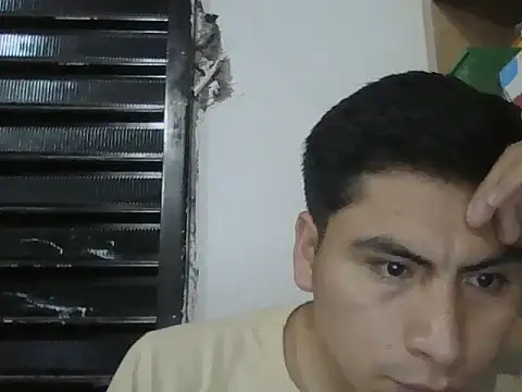 Snapshot of Migueles96 chatting on September 13, 2025, 2:44 am Migueles96 online show from September 13, 2025, 2:44 am