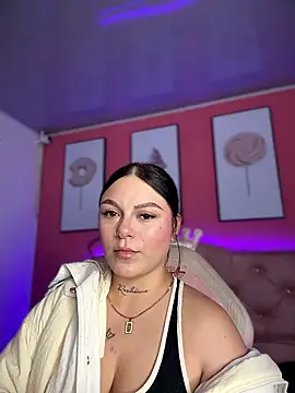 Snapshot of Megaan__More chatting on January 17, 2026, 1:42 am Megaan More online show from January 17, 2026, 1:42 am