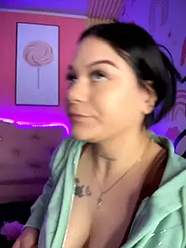 Megaan  More online show from November 30, 2025, 1:39 am