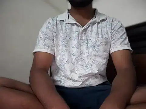 bossyjuicy online show from March 11, 2026, 7:41 pm