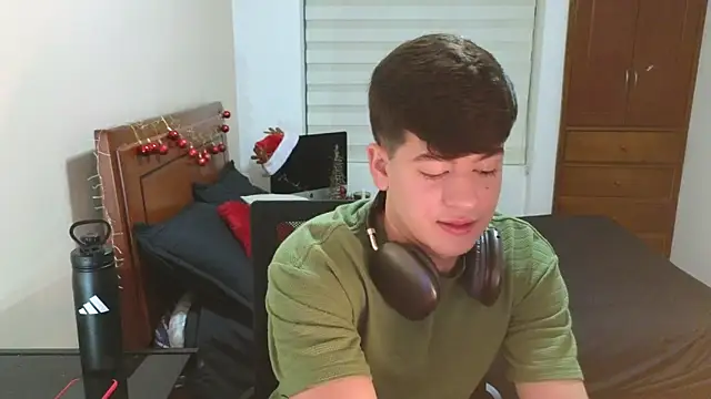 tightncuteass online show from November 24, 2025, 12:43 am