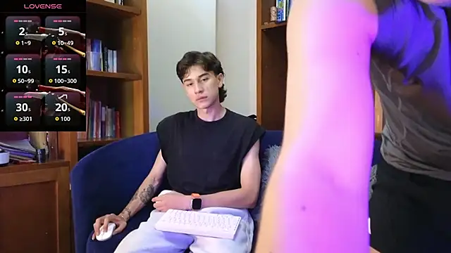tightncuteass online show from May 28, 2026, 11:43 pm