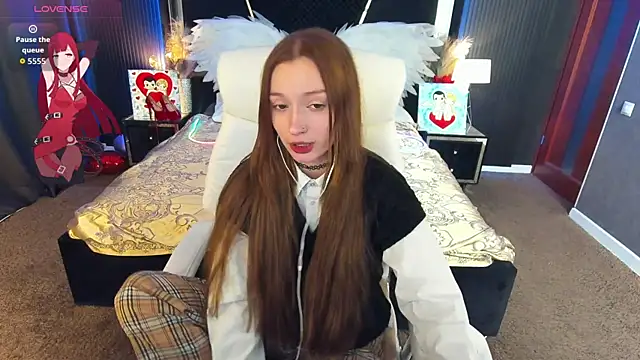 Snapshot of FoxyMayy chatting on April 6, 2026, 1:12 pm FoxyMayy online show from April 6, 2026, 1:12 pm