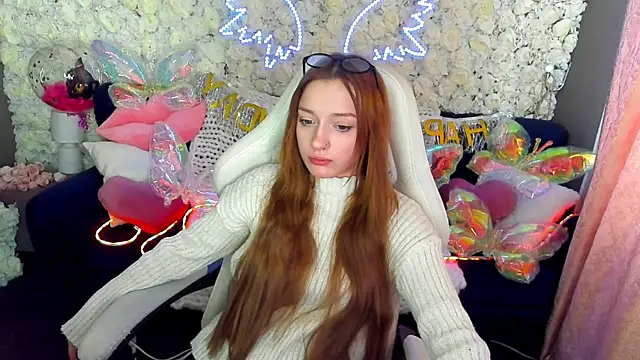 Snapshot of FoxyMayy chatting on March 30, 2026, 7:43 am FoxyMayy online show from March 30, 2026, 7:43 am