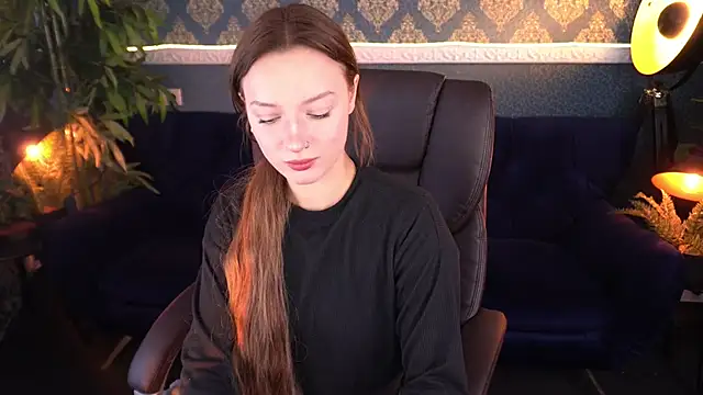 Snapshot of FoxyMayy chatting on October 22, 2025, 12:59 pm FoxyMayy online show from October 22, 2025, 12:59 pm