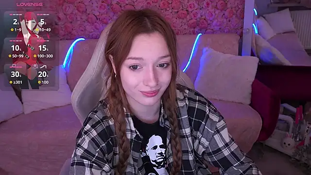 Snapshot of FoxyMayy chatting on March 28, 2026, 9:54 am FoxyMayy online show from March 28, 2026, 9:54 am