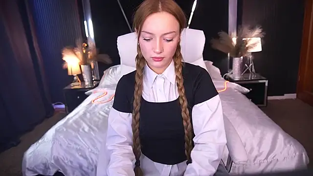 Snapshot of FoxyMayy chatting on October 17, 2025, 1:13 pm FoxyMayy online show from October 17, 2025, 1:13 pm