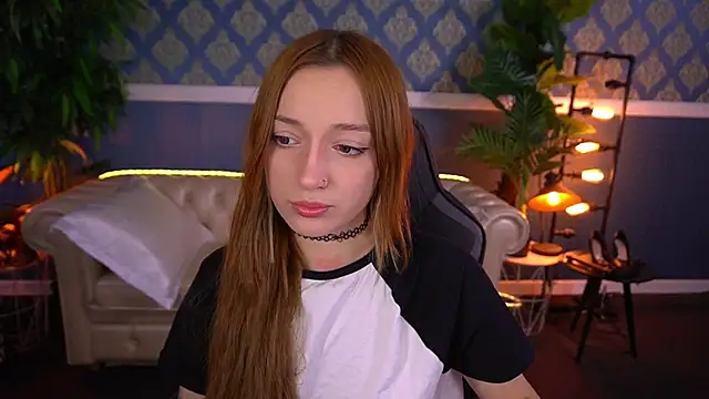 Snapshot of FoxyMayy chatting on May 21, 2026, 1:08 pm FoxyMayy online show from May 21, 2026, 1:08 pm