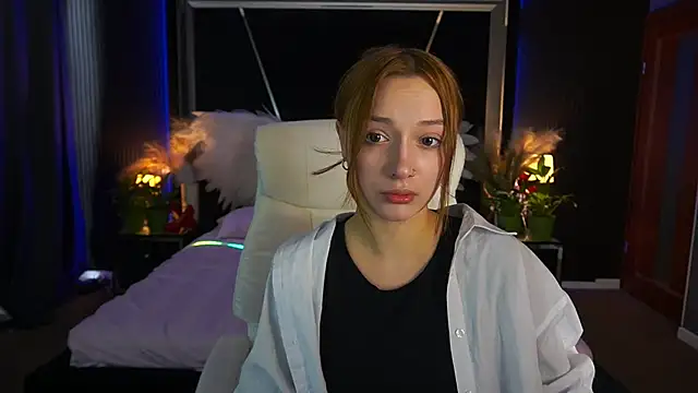 Snapshot of FoxyMayy chatting on May 18, 2026, 1:05 pm FoxyMayy online show from May 18, 2026, 1:05 pm