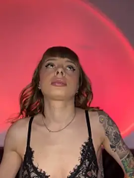 BabyBee  online show from November 21, 2025, 7:35 pm