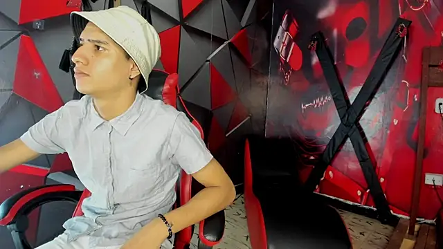 Ken BoySlim online show from September 13, 2025, 3:06 am