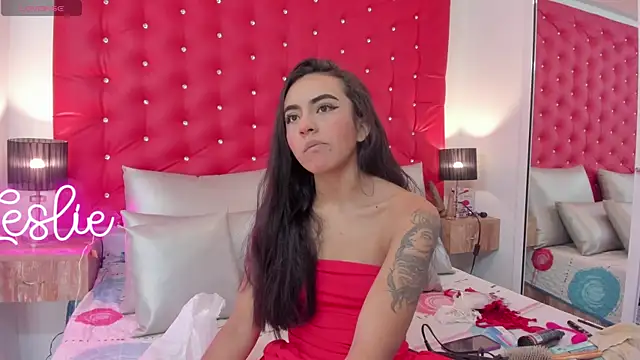 Leslie Bussh  online show from February 14, 2026, 12:38 pm