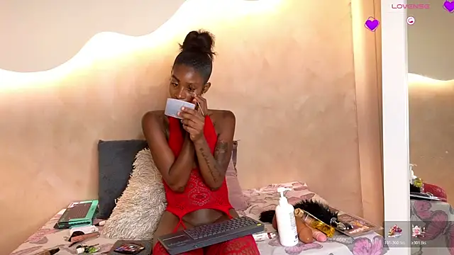 Kloee 12 online show from November 8, 2025, 7:28 pm