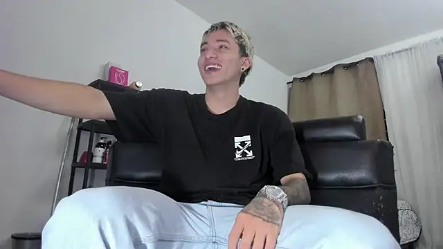 weesley boy online show from November 6, 2025, 12:36 am