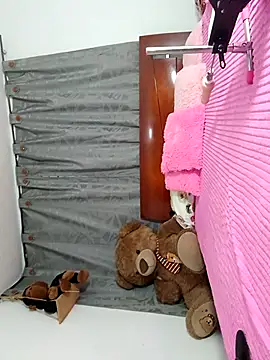 ZARAY 1118 online show from March 24, 2026, 11:05 pm