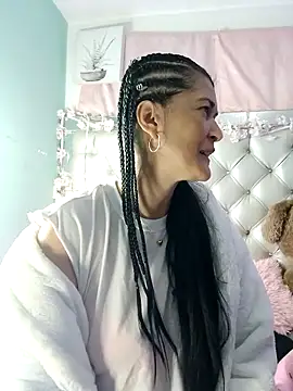 ZARAY 1118 online show from March 12, 2026, 8:46 pm